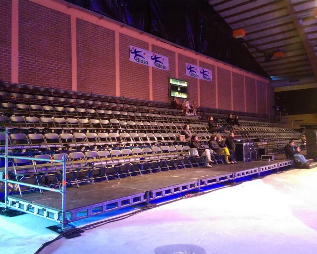 Tribunes