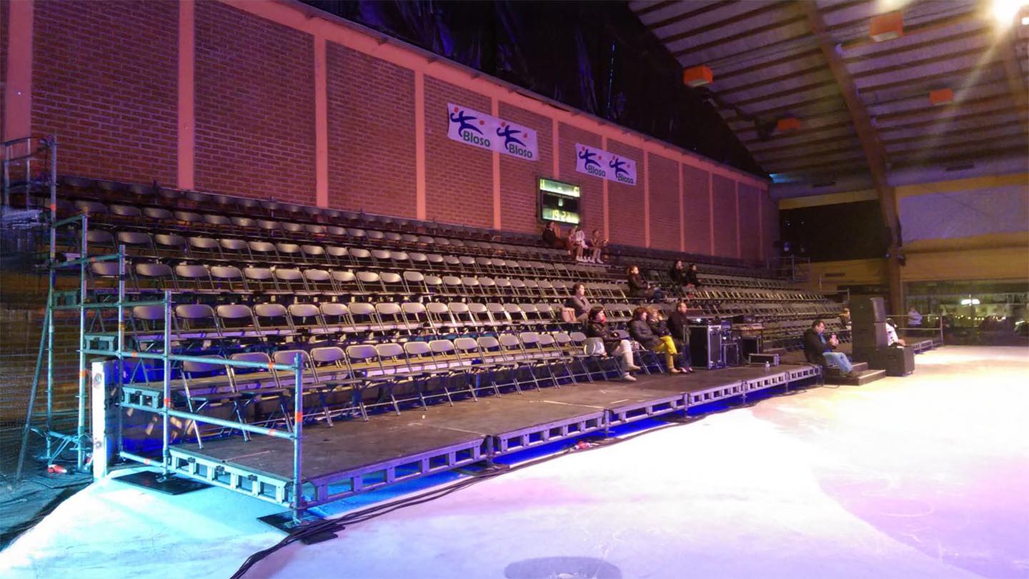 Tribunes